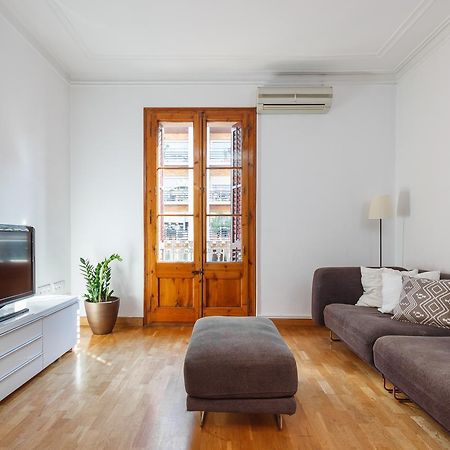 Flateli Aribau Apartment Barcelona Bagian luar foto