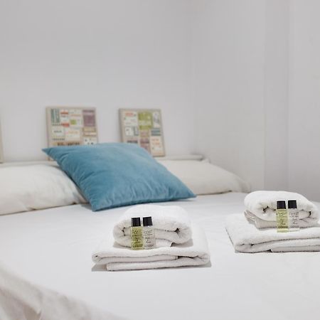 Flateli Aribau Apartment Barcelona Bagian luar foto