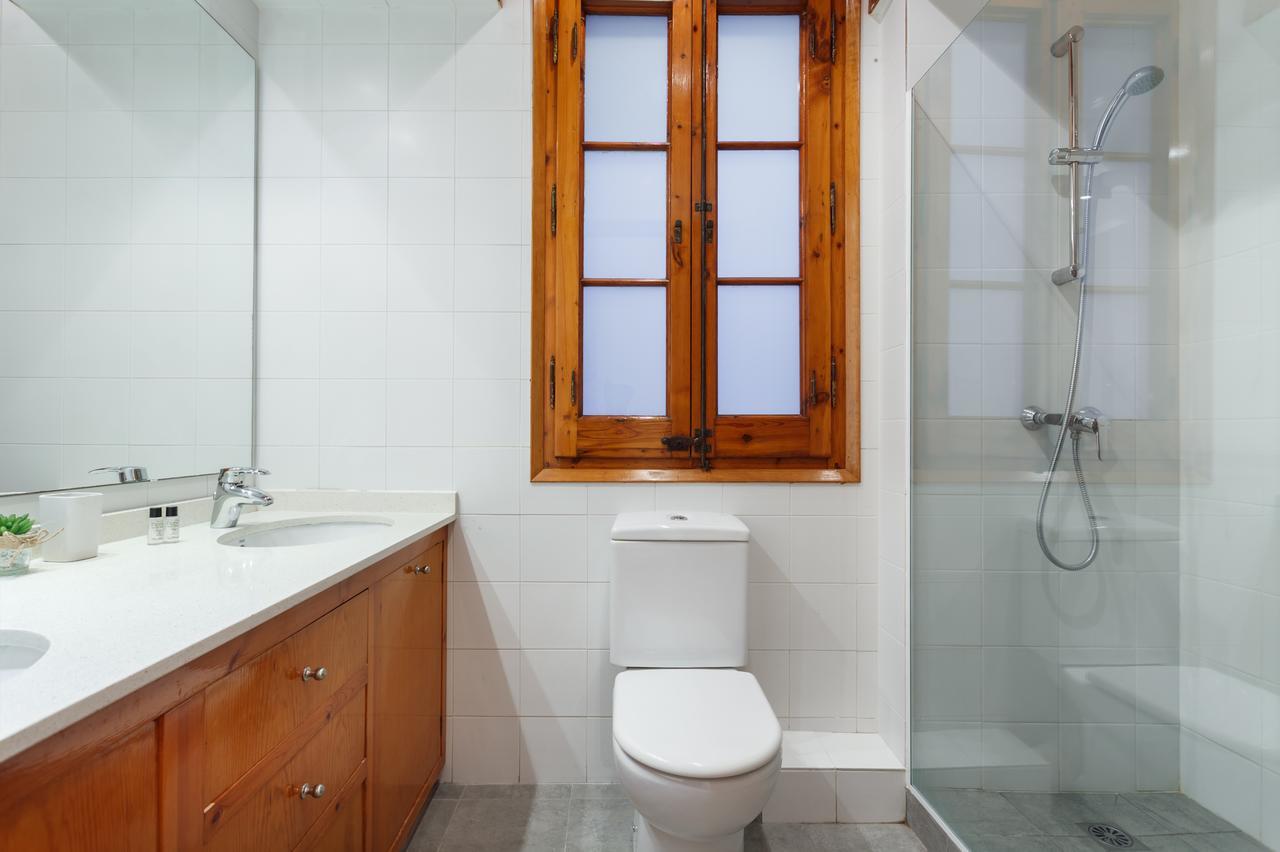 Flateli Aribau Apartment Barcelona Bagian luar foto