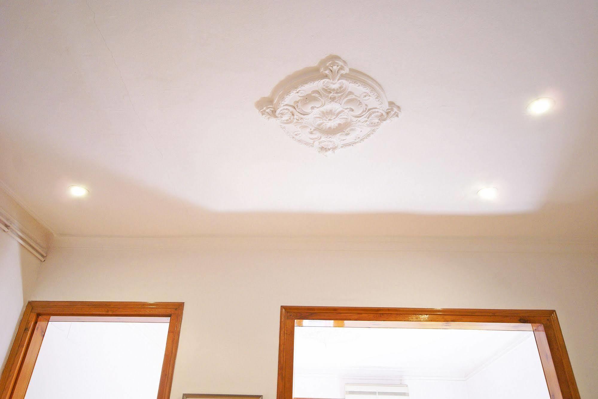 Flateli Aribau Apartment Barcelona Bagian luar foto