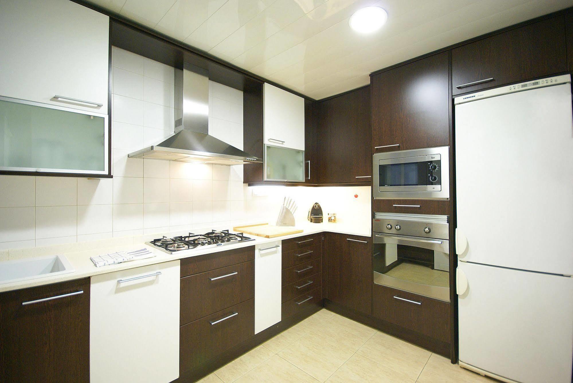 Flateli Aribau Apartment Barcelona Bagian luar foto
